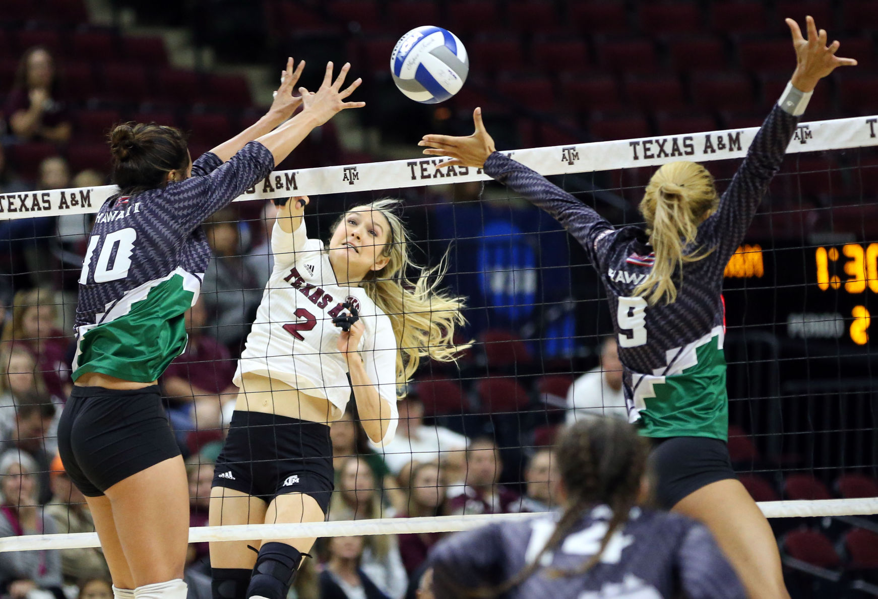 Hawaii vs. Texas A&M NCAA Volleyball Second Round